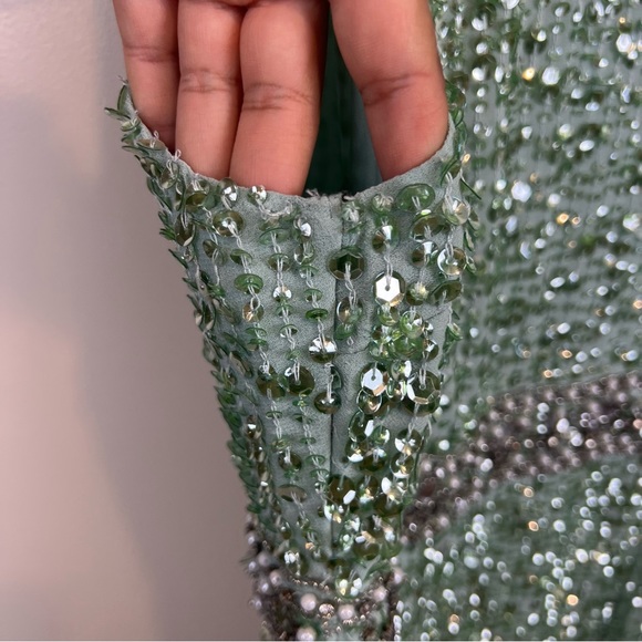 New Mac Duggal Mint Sequined Sleeveless Embellished Neckline Gown, Size 12 - Picture 10 of 10